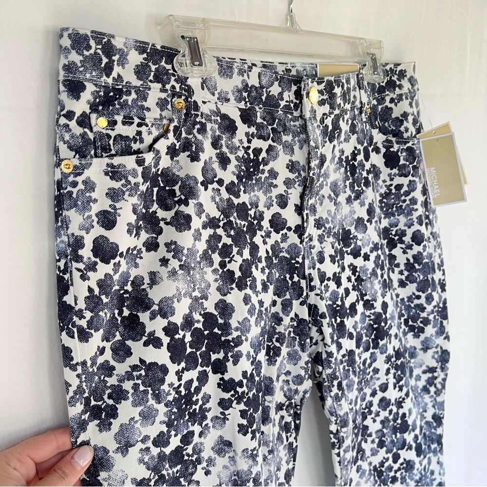 NWT! MICHAEL KORS Izzy Blue & White Floral Cropped Skinny Jean, Women’s Size 16